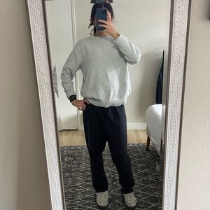 Brandy Melville Crewneck Sweater